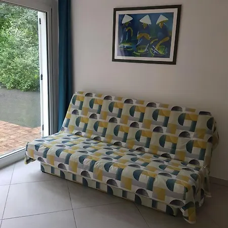 A L'oree Du Bois Apartment *