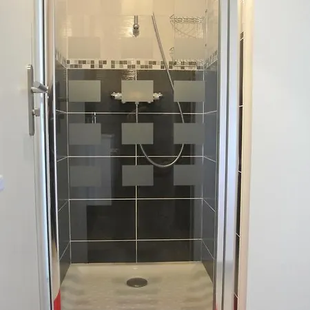 A L'oree Du Bois Apartment *
