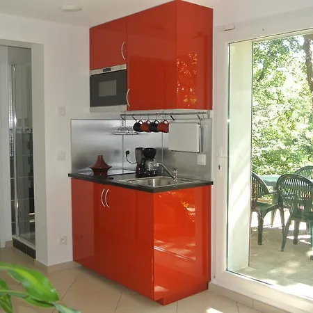A L'oree Du Bois Apartment