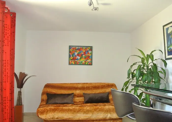 A L'oree Du Bois Apartment *